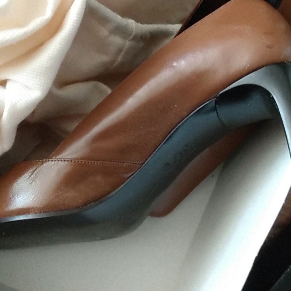 Pumps - Picture 3 of 3